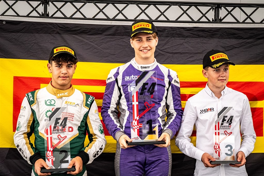 Theodor Jensen dominerede Formel 4 ved Night Race
(Foto: Grippo)